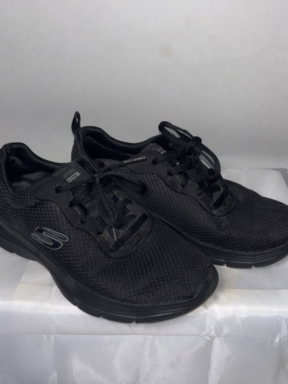 Skechers Women’s Memory Foam Black Flex-Lite Athletic Sneakers